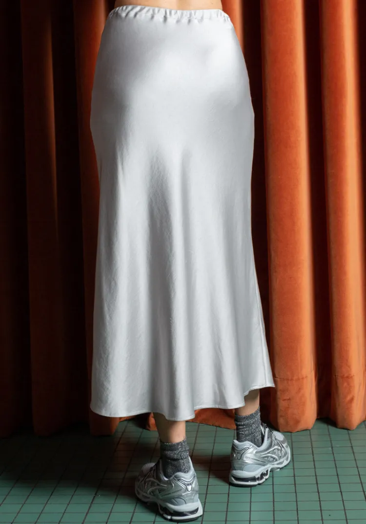 jupe_ajuda_satin_gris_perle_5.webp Store Jupe AJUDA Jupes & Shorts