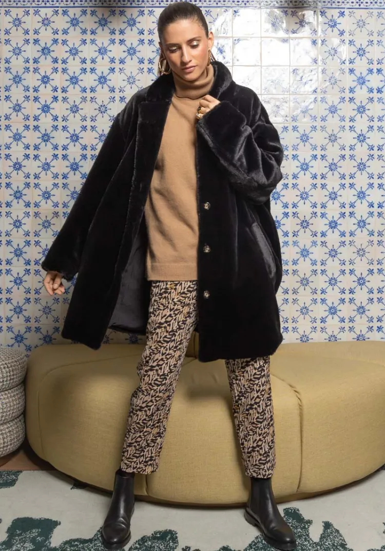 manteau_ramos_fur_black_5.webp Outlet Manteau RAMOS Fur Black Jackets And Coats