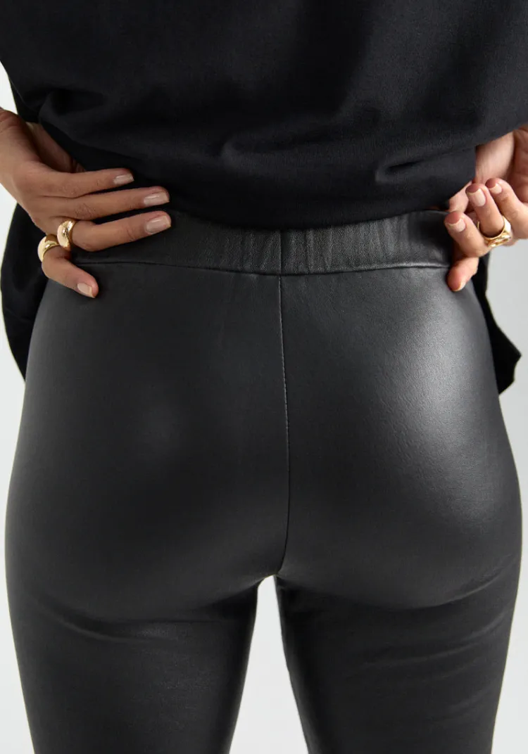 songe_studio__legging_cuir_ayer_8.webp Shop & SONGE Studio & Legging cuir AYER Leather | Pants