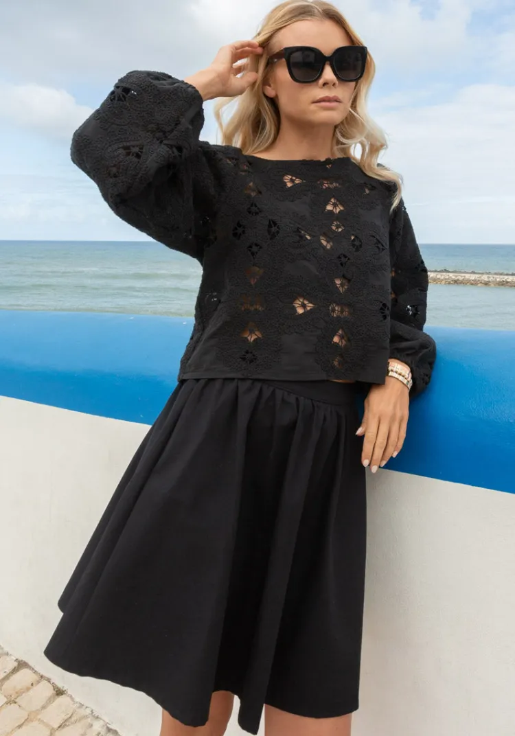 top_agua_broderie_black_6.webp Store Top AGUA Tops & Tees