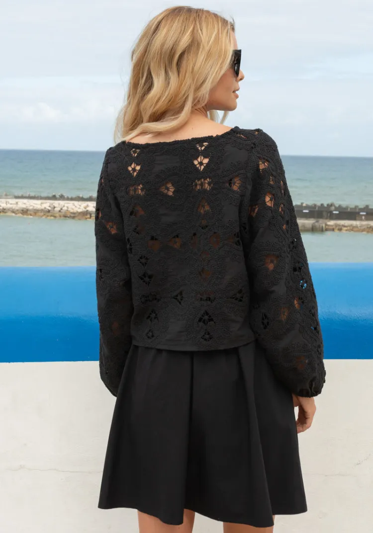 top_agua_broderie_black_7.webp Store Top AGUA Tops & Tees