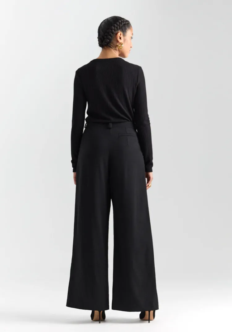 top_besso_black_5.webp Clearance Top BESSO Tops & Tees