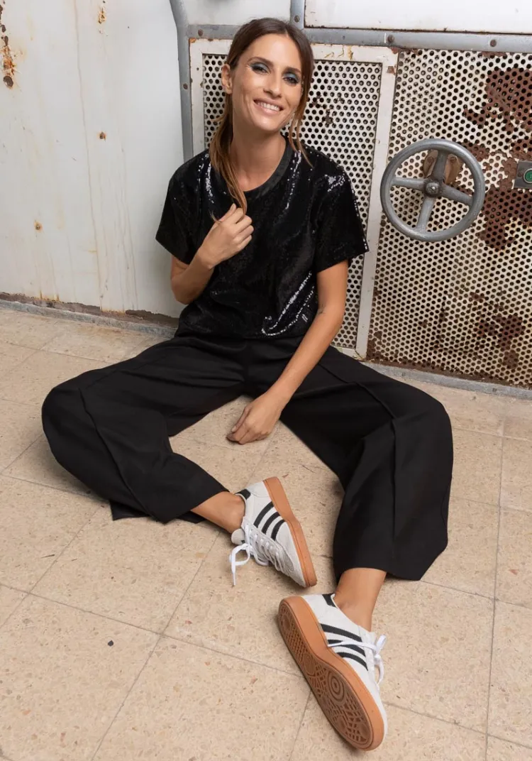 top_neta_sparkles_black_5.webp Discount Top NETA Tops & Tees