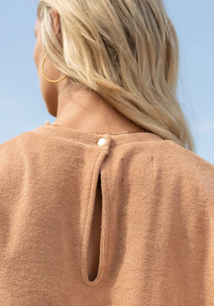 top_veia_sponge_peanut_4.webp Flash Sale Top VEIA Tops & Tees